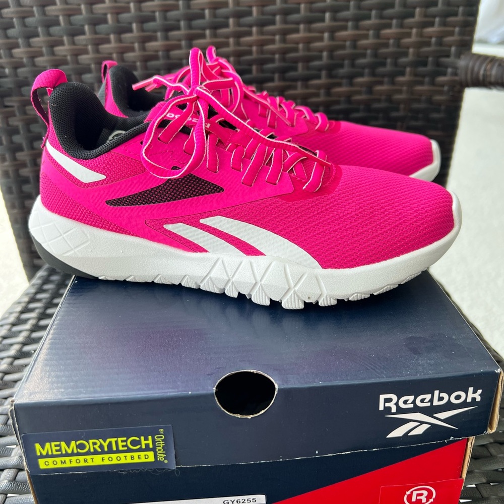 Reebok Flexagon Force 4 Women’s 5.5 Pink Fuchsia White Athletic Sneakers NWT